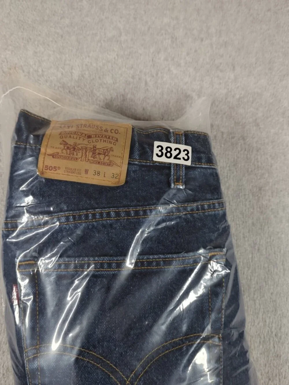 Vintage Levi's 505 Jeans Mens 38x32 (Actual 36x32) Blue Straight Leg Made In USA